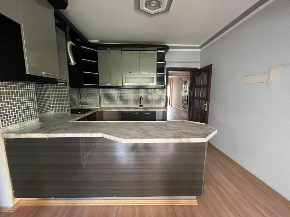 İKİZYUVA GAYRİMENKULDEN 140 M2 NET 3+1 KONUM AVANTAJLI KİRALIK DAİRE