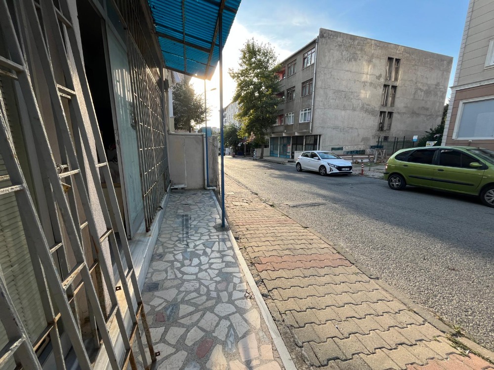 İKİZYUVA GAYRİMENKULDEN DÜZ AYAK YÜKSEK TAVANLI KİRALIK DÜKKAN 