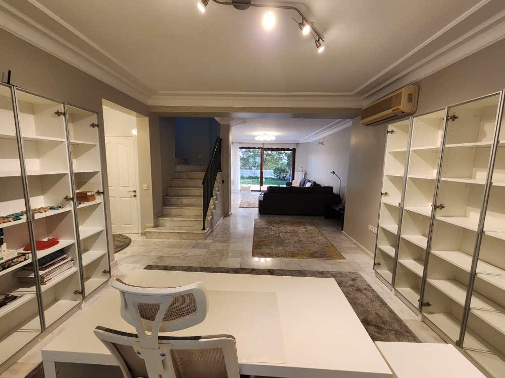 Tuzla Sahil Belde 22 Sitesinde Kiralık 300m2 Villa