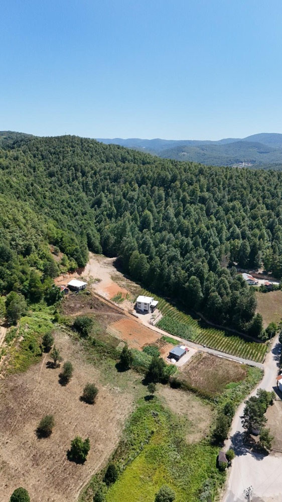 BURSA İZNİK KUTLUCA KÖYÜNDE RESMİ İMARLI SATILIK ARSA