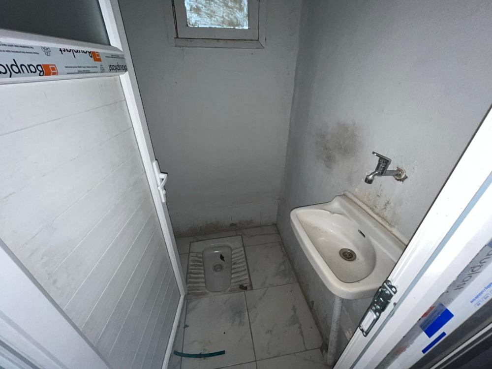 İKİZYUVA GAYRİMENKULDEN DÜZ AYAK YÜKSEK TAVANLI KİRALIK DÜKKAN 