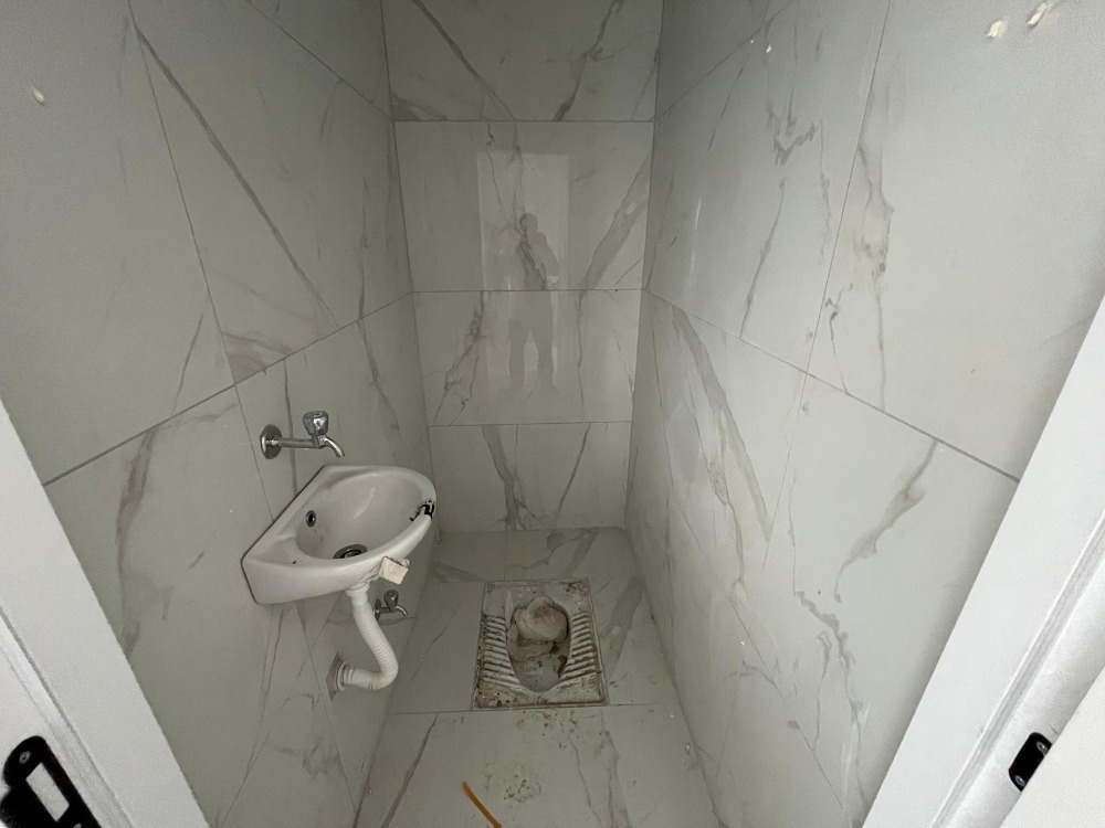 ÇAYIROVA BELEDİYESİ KARŞISI 3+1 ÖN CEPHELİ SATILIK DAİRE