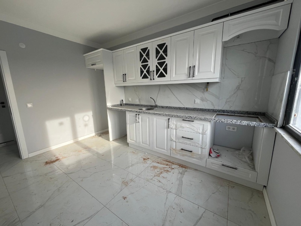 ÇAYIROVA BELEDİYESİ KARŞISI AÇIK TERASLI 3+2 SATILIK DUBLEX