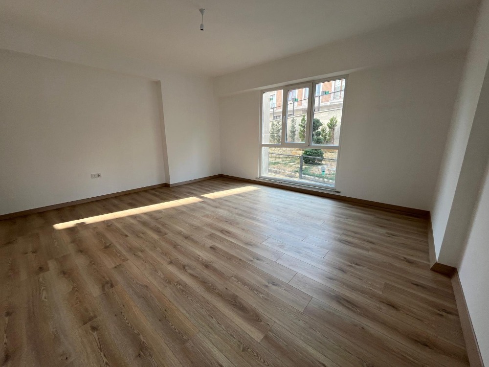 İKİZYUVA GAYRİMENKULDEN YAKACIK HÜRRİYETTE 3+1 SATILIK DAİRE 