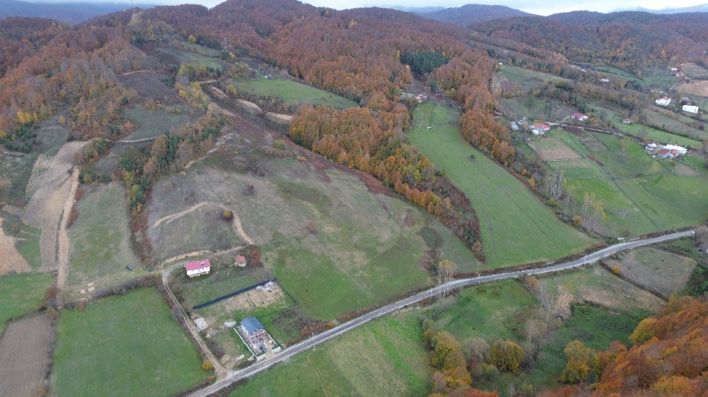 🌄 BURSA İZNİK KIRINTI KÖYÜ’NDE VADİ MANZARALI 773 m² İMARLI ARSA