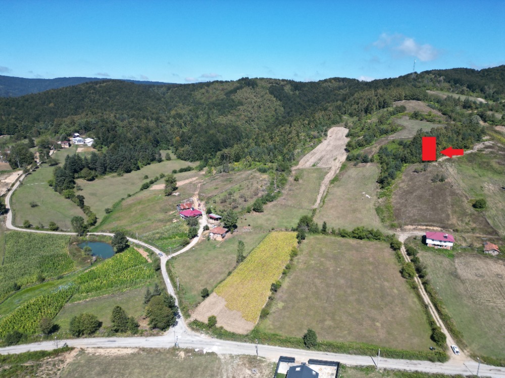  BURSA İZNİK KIRINTI KÖYÜ’NDE VADİ MANZARALI 463 m² İMARLI ARSA