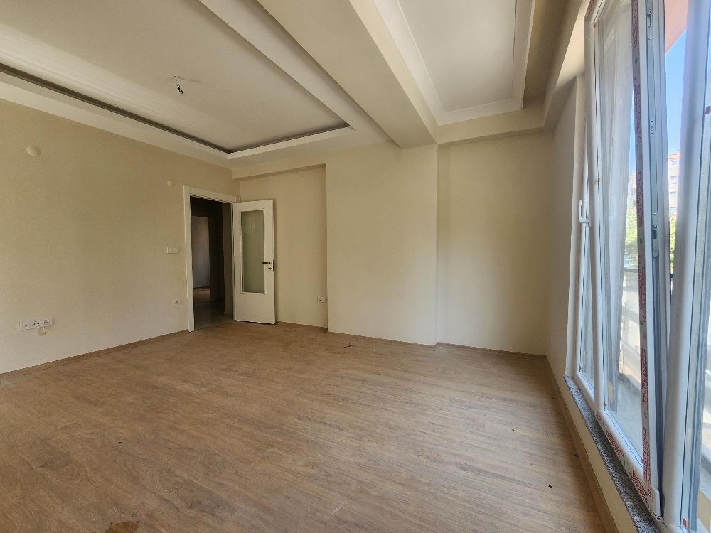  KARTAL ORHANTEPEDE SAHİLE YÜRÜME MESAFESİNDE 2+1 SATILIK DAİRE