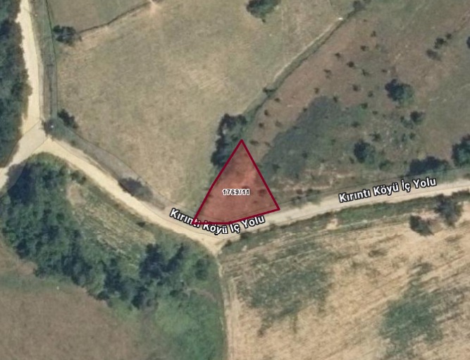  BURSA İZNİK KIRINTI KÖYÜ’NDE VADİ MANZARALI 347 m² İMARLI ARSA