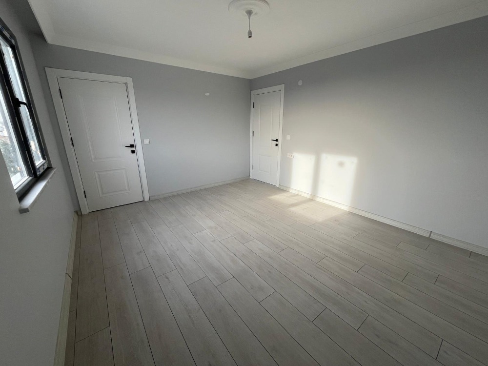 ÇAYIROVA BELEDİYESİ KARŞISI AÇIK TERASLI 3+2 SATILIK DUBLEX