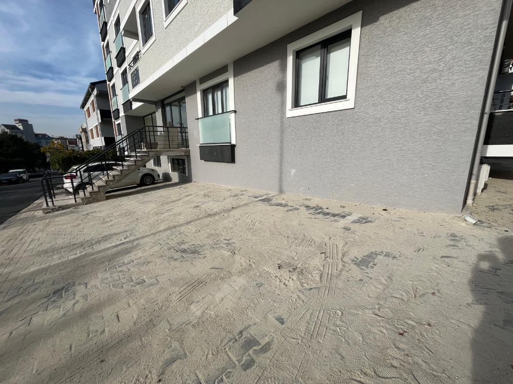 ÇAYIROVA BELEDİYESİ KARŞISI 3+1 ÖN CEPHELİ SATILIK DAİRE