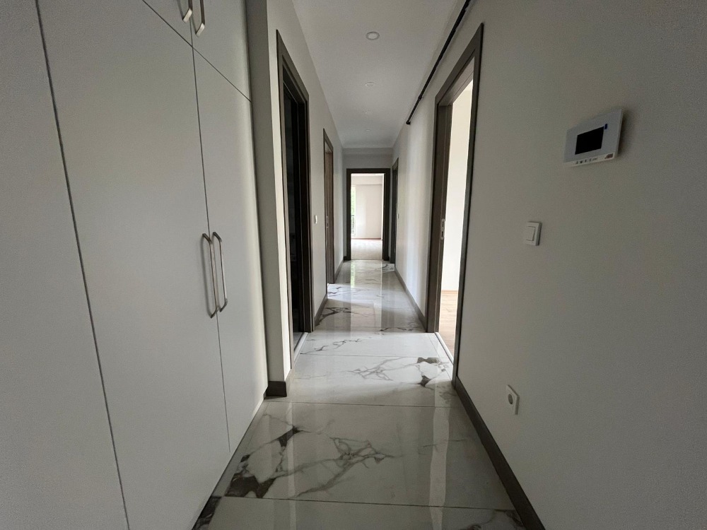 İKİZYUVA GAYRİMENKULDEN İSKANLI 3+1 ARA KAT DAİRE