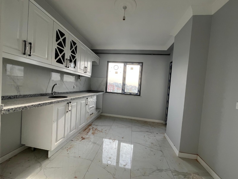 ÇAYIROVA BELEDİYESİ KARŞISI AÇIK TERASLI 3+2 SATILIK DUBLEX