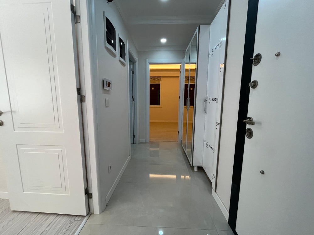 İKİZYUVA GAYRİMENKULDEN GENİŞ 1+1 MERKEZİ KONUMLU SATILIK DAİRE