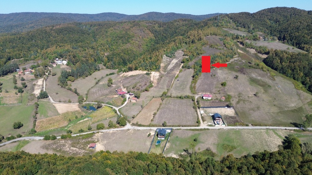  BURSA İZNİK KIRINTI KÖYÜ’NDE VADİ MANZARALI 574 m² İMARLI ARSA