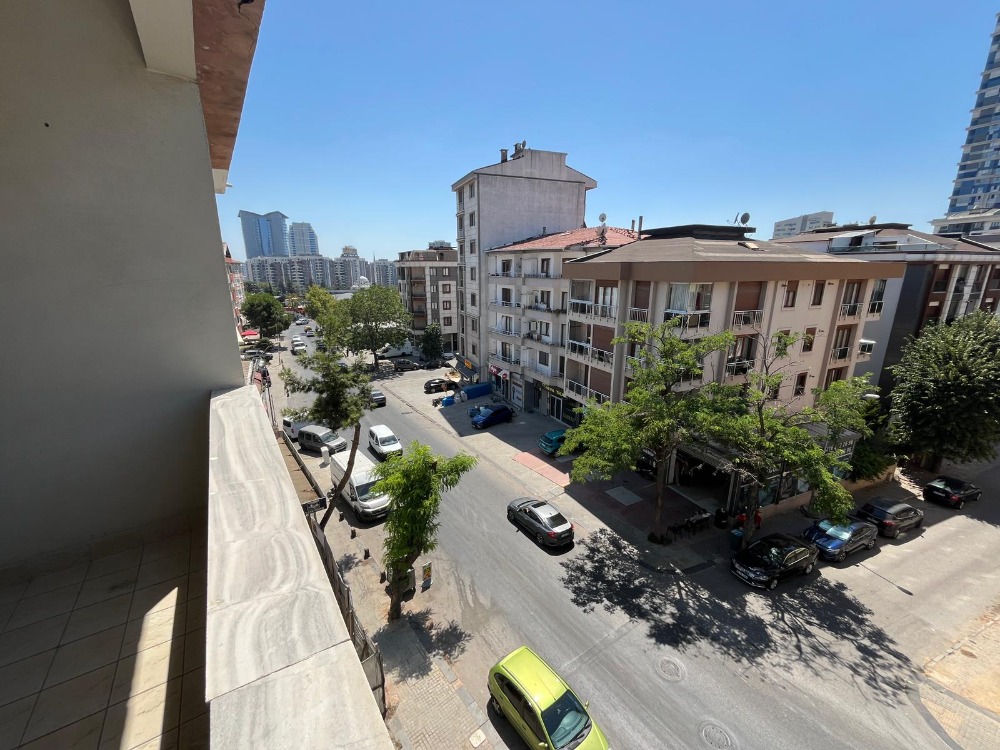 İKİZYUVA GAYRİMENKULDEN METRO DİBİ KİRALIK DAİRE