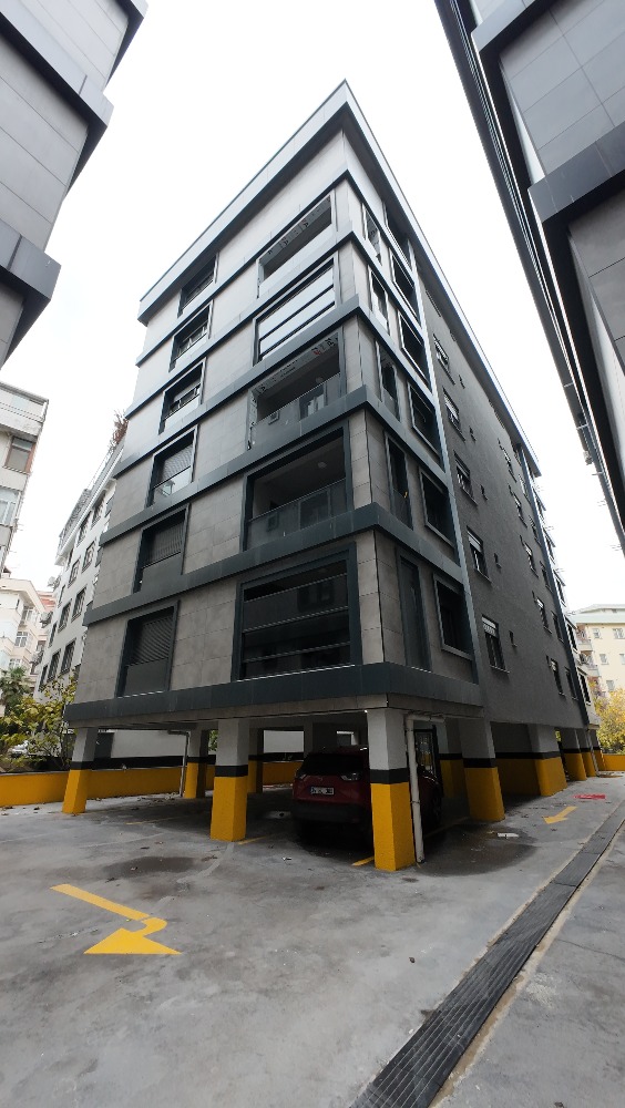 PENDİK BATI MAH. 3+1 DENİZE 200 METRE SATILIK DAİRE