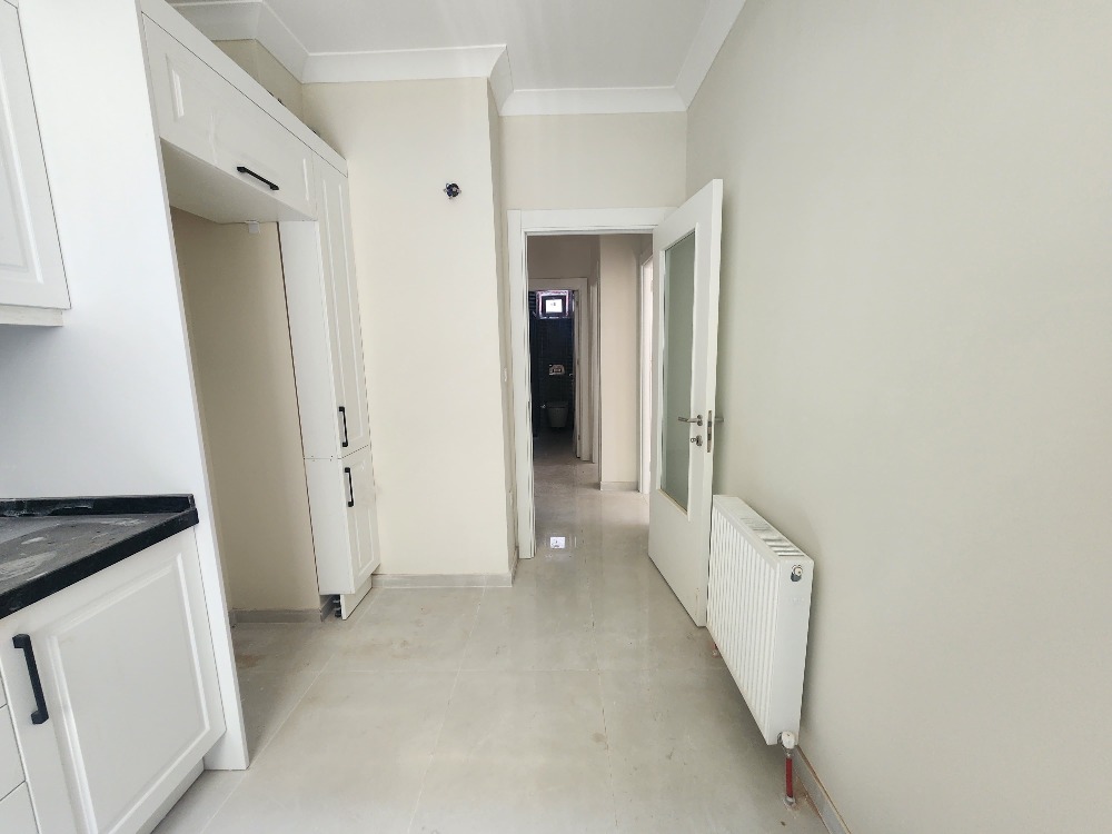  KARTAL ORHANTEPEDE SAHİLE YÜRÜME MESAFESİNDE 2+1 SATILIK DAİRE