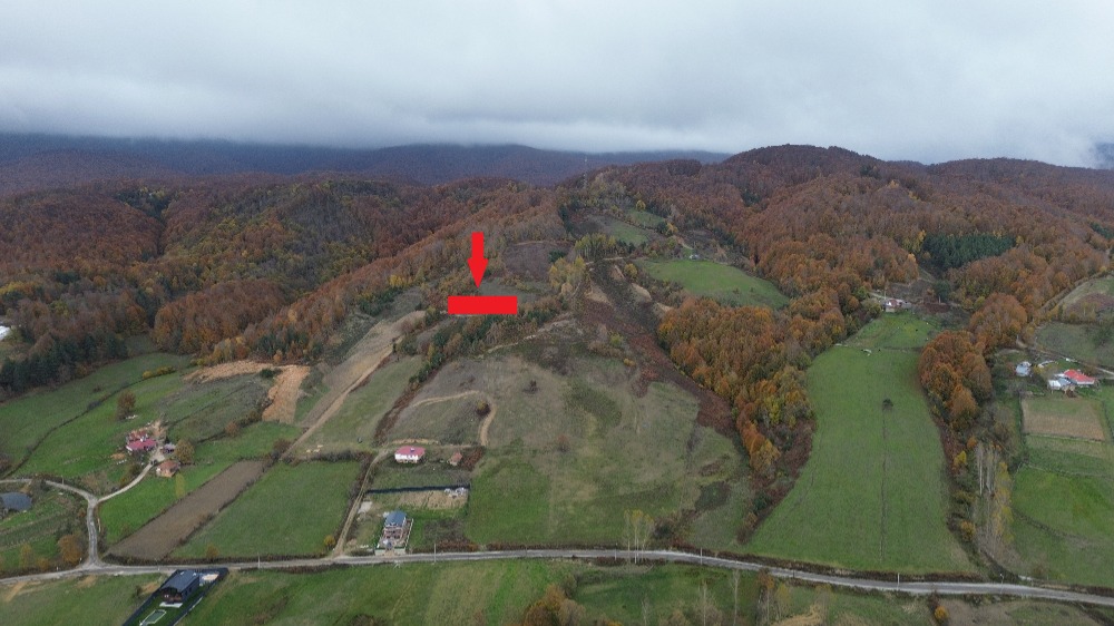 🌄 BURSA İZNİK KIRINTI KÖYÜ’NDE VADİ MANZARALI 1317 m² İMARLI ARSA