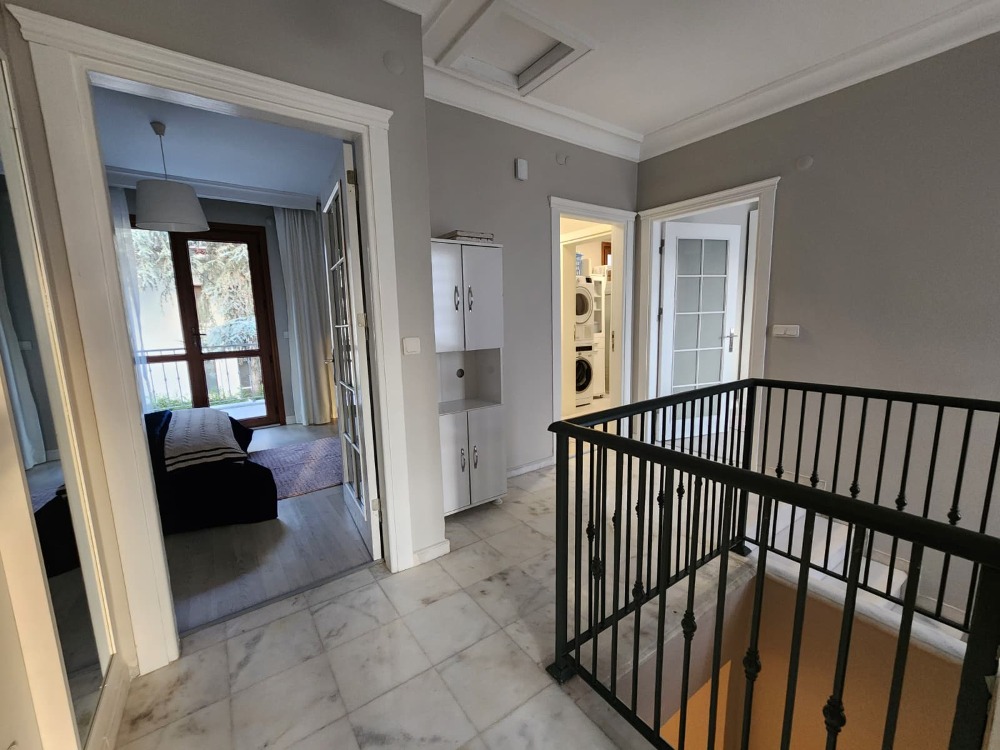 Tuzla Sahil Belde 22 Sitesinde Kiralık 300m2 Villa