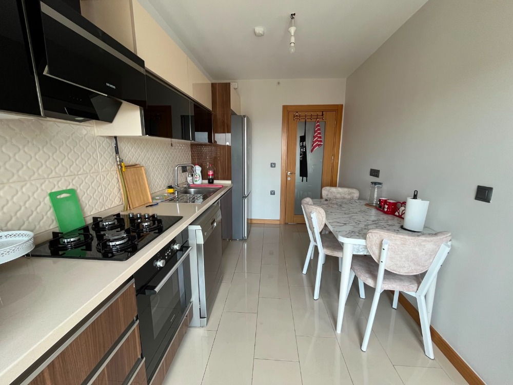 ÇINAR GOLD SİTESİNDE FULL EŞYALI DENİZ MANZARALI KİRALIK DAİRE