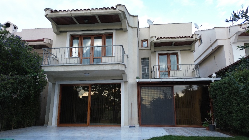 Tuzla Sahil Belde 22 Sitesinde Kiralık 300m2 Villa