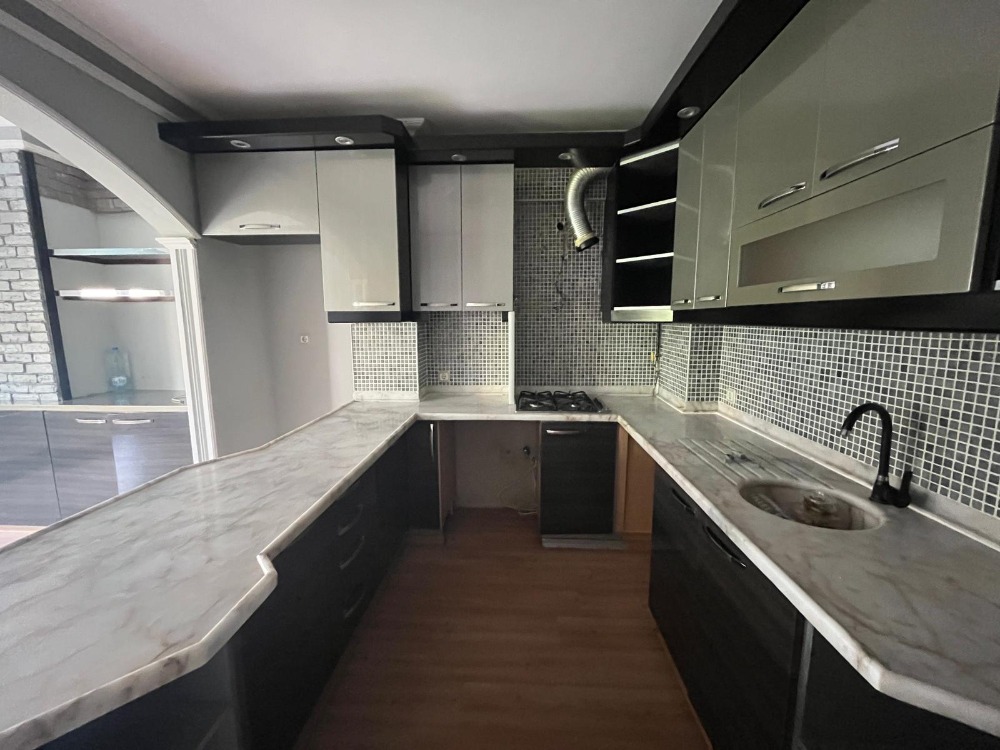 İKİZYUVA GAYRİMENKULDEN 140 M2 NET 3+1 KONUM AVANTAJLI KİRALIK DAİRE
