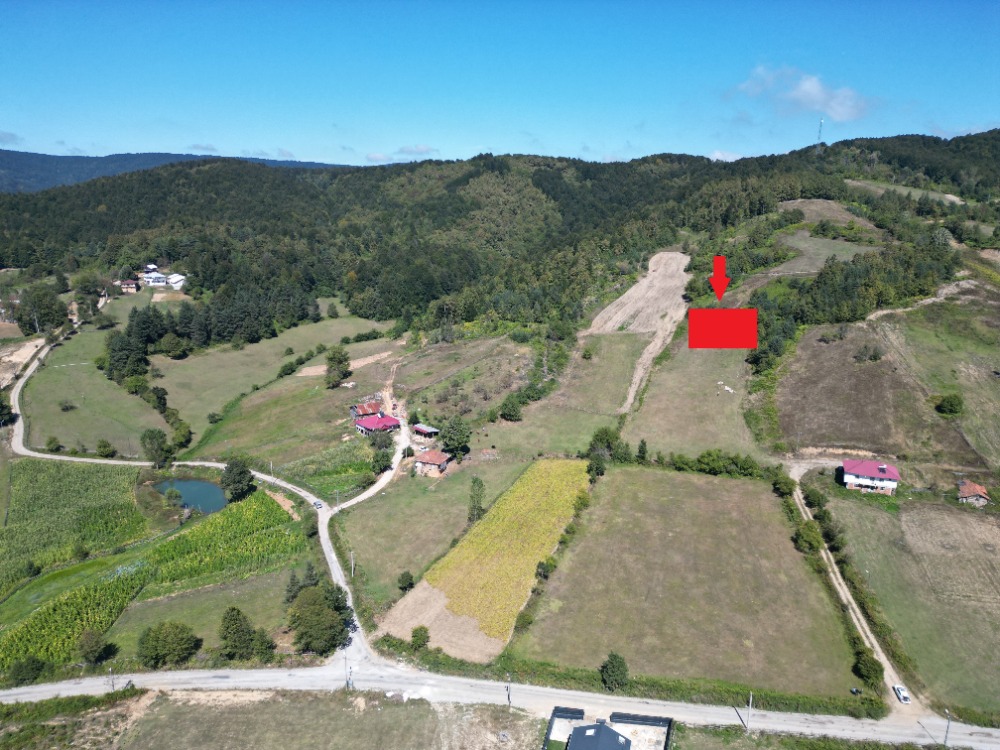 🌄 BURSA İZNİK KIRINTI KÖYÜ’NDE VADİ MANZARALI 561 m² İMARLI ARSA