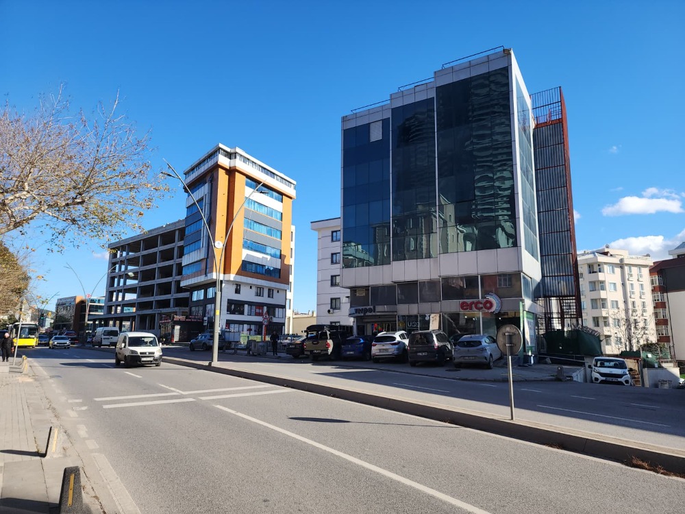 KARTAL SPOR CADDESİ CEPHELİ KİRALIK 170 m² KURUMSAL OFİS