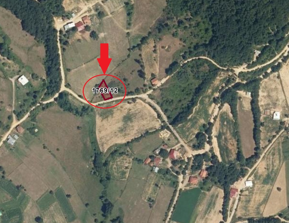 İznik Kırıntı Köyünde Doğayla İç İçe 468 m² İmarlı Satılık Arsa