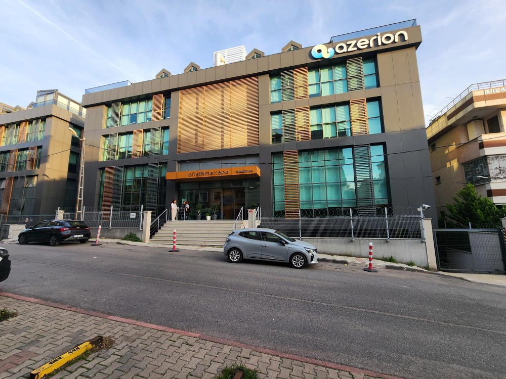 Küçükyalı E-5’te Full Eşyalı Plaza Ofisi | 450 m² Net | Hemen Taşın